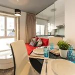 Cormelana Plaza דירה *