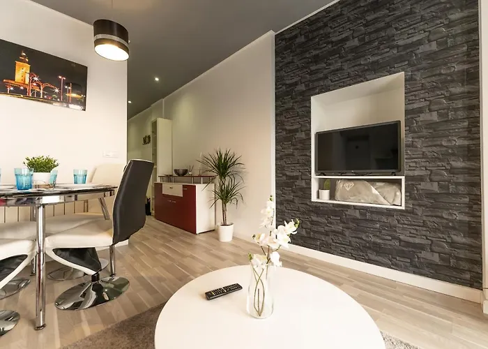 Apartment Cormelana Plaza *